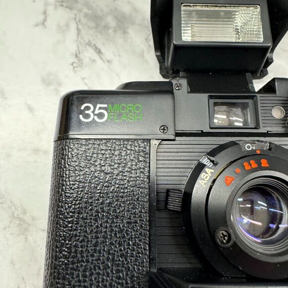 Hanimex 35 Micro Flash Compact 35mm Film Camera 32mm f2.8 Lens TESTED - Picture 4 of 11